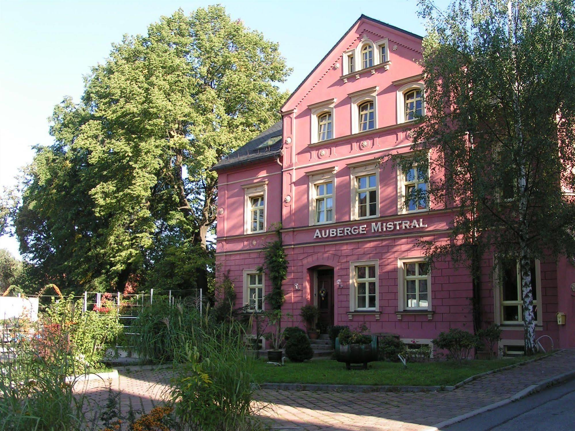 Wein-Hotel Auberge Mistral Freiberg Exterior foto
